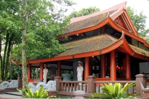 Đền Thờ Bác Hồ Trên Đỉnh Ba Vì – Vườn Quốc Gia Ba Vì