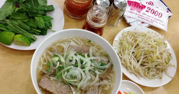 Pho 2000 (where Bill Clinton Ate In Ho Chi Minh) - Mrsmommyholic
