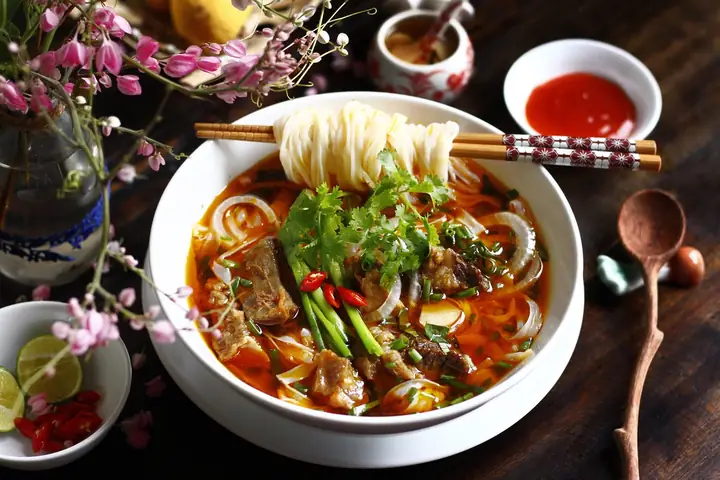 Cách Làm Phở Bò Sốt Vang Hà Nội