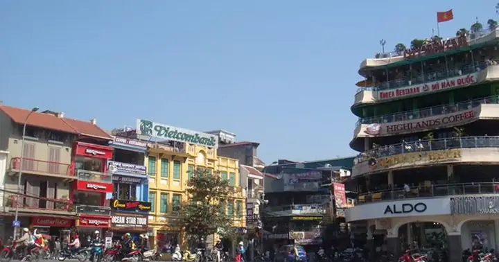 Khám Phá Lịch Sử Và Văn Hóa Tại Phố Cầu Gỗ Hà Nội