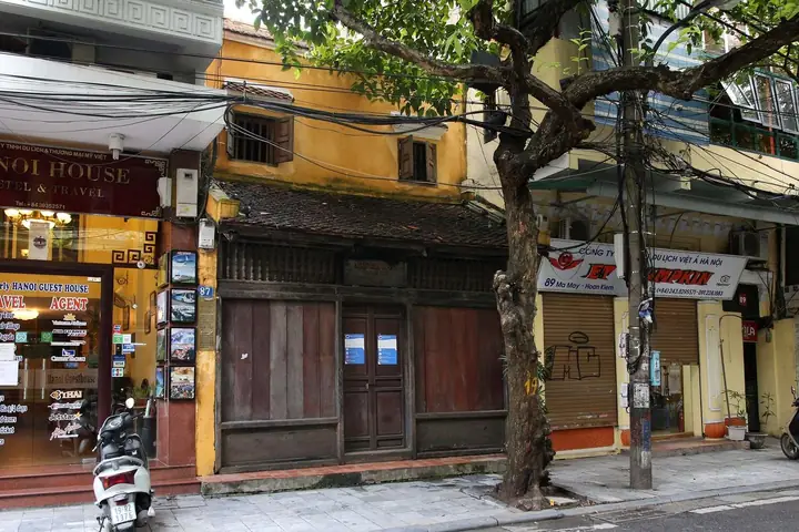 Ghé Thăm Ngôi Nhà Cổ Mã Mây