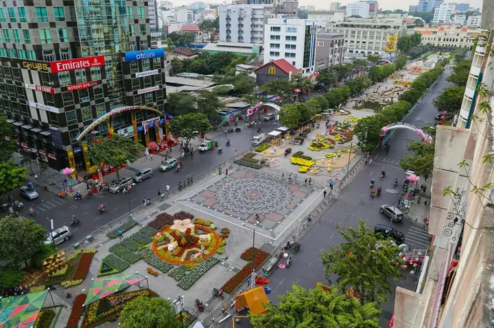 Vài Nét Cơ Bản Về Phố Đi Bộ Nguyễn Huệ