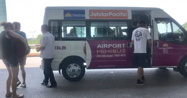 Xe Airport Mini Bus Chạy Trá Hình: Lực Lượng Chức Năng Ở Đâu ...