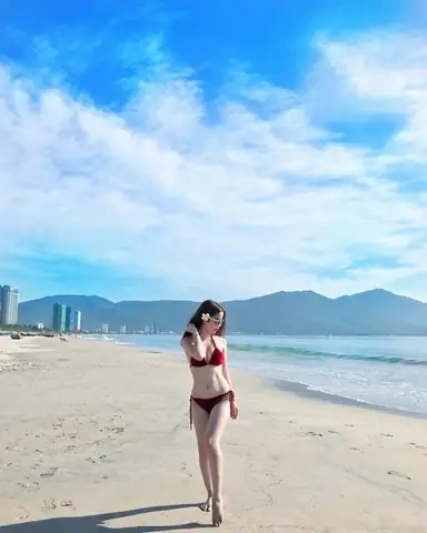 Nắng Chiều Phú Quốc Nhẹ Vương Về Thăm Chốn Cũ Mà Thương Một Thời Biết Bao Chiến Sĩ Máu Rơi Nhà Tù Đế Quốc Để Đời Trổ Hoa Máu Bao Chiến Sĩ Đã Hòa Vào Lòng Đất Mẹ Xây Tòa Tháp Cao Chúng Ta Trân Trọng Tự Hào Đấp Xây Tổ Quốc Cho Sao Đẹp Giàu Hỡi Ai Hậu Duệ Đời Sau Phải Luôn Biết Quý Máu Đào Các Anh Tự Do Độc Lập Đã Dành Dân Cường Nước Thinh Các Anh Vui Lòng.