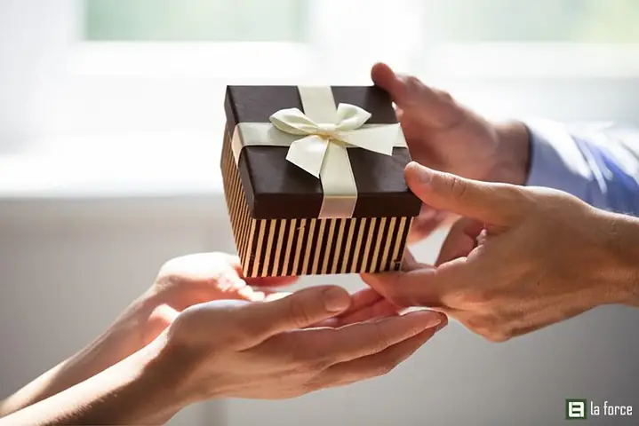 29+ Gợi Ý Quà Tặng Chia Tay Đồng Nghiệp Chân Thành Và Ý Nghĩa 29+ Gợi Ý Quà Tặng Chia Tay Đồng Nghiệp Chân Thành Và Ý Nghĩa
