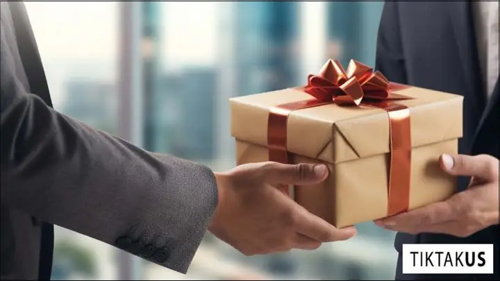 Lựa Chọn Quà Tặng Phù Hợp Với Ngân Sách