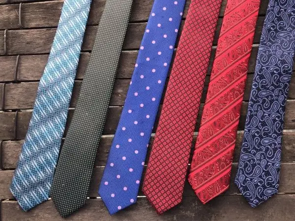 10. Cà Vạt Lụa, Giày Da 10. Cà Vạt Lụa, Giày Da