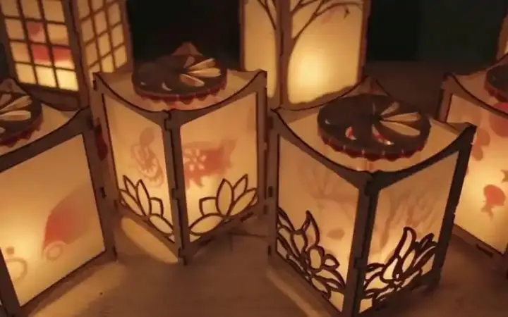 Đèn Lồng, Đèn Kéo Quân