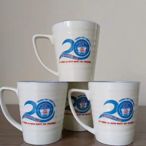 Ly Sứ In Logo Làm Quà Họp Lớp