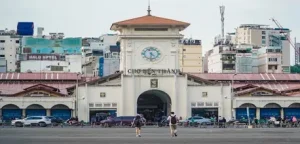 Chợ Bến Thành: Địa Chỉ, Giờ Hoạt Động & Kinh Nghiệm Đi