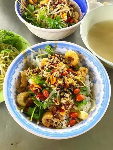 Cơm Hến Ông Ích Khiêm