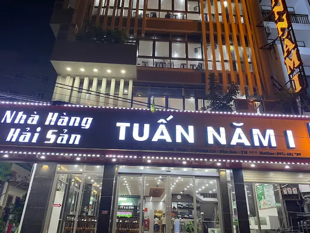 12. Nhà Hàng Tuấn Năm – Chuyên Hải Sản 12. Nhà Hàng Tuấn Năm – Chuyên Hải Sản