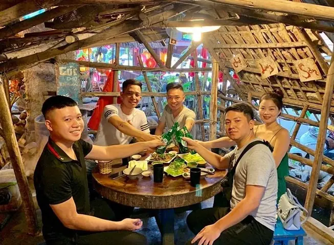 Lương Sơn Quán – Quán Bia Với Không Gian Độc Đáo Lương Sơn Quán – Quán Bia Với Không Gian Độc Đáo