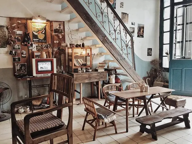 10. The Little Plan Cafe