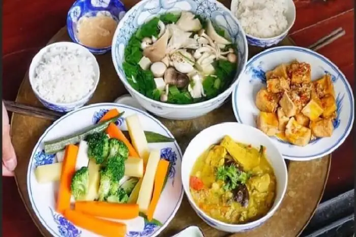 Top 15 Quán Chay Đà Nẵng Ngon Nổi Tiếng Khách Ngồi Kín Lối