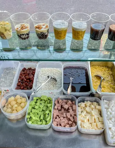 Các Quán Chè Hấp Dẫn Khác