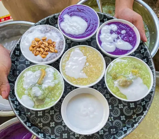 Quán Chè Cung Đình Huế