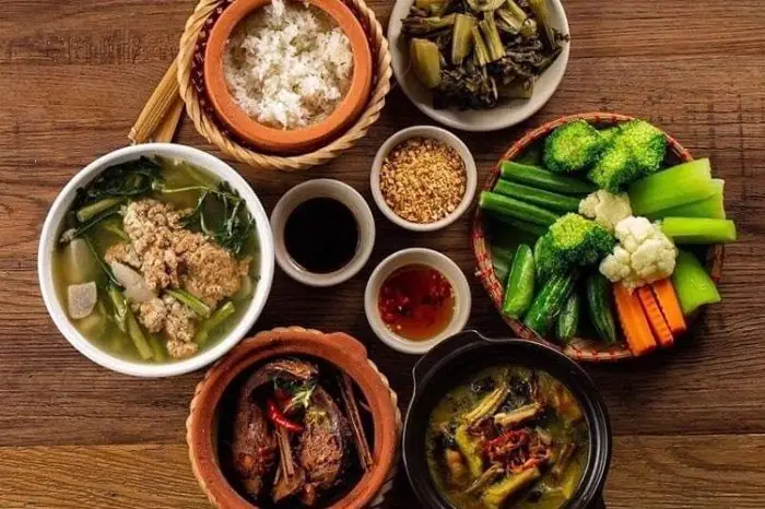 Top 10 Quán Cơm Niêu Hội An Ngon Nhất Luôn Đông Khách