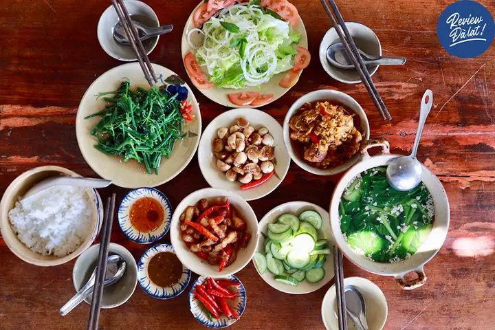 Tiệm Cơm Mê Li