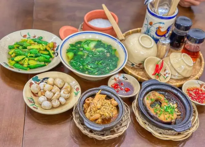 Cơm Niêu Gạo