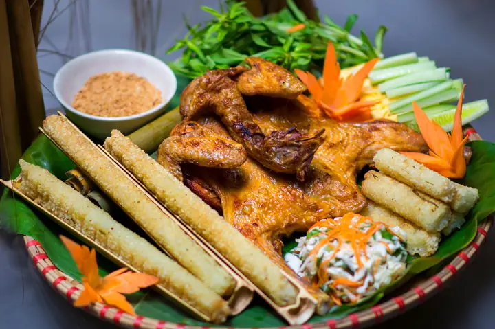 Khám Phá Những Quán Gà Nướng Cơm Lam Ở Gia Lai Cực Thơm Ngon