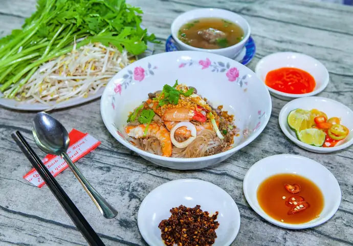 Quán Mười Đoàn – Hủ Tiếu Nam Vang