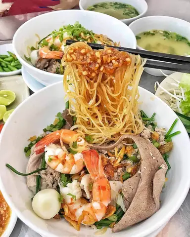 11. Hủ Tiếu Nam Vang Sài Gòn Ngon Chuẩn Vị – Toàn Quán