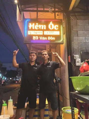 Hẻm Ốc Vân Đồn
