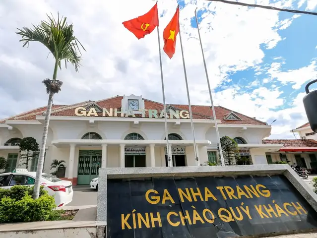 Ga Nha Trang - Số Điện Thoại, Giờ Tàu Chạy Và Giá Vé Tàu - Let's Fly ... Ga Nha Trang - Số Điện Thoại, Giờ Tàu Chạy Và Giá Vé Tàu - Let's Fly ...