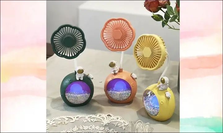 Tặng Quạt Mini Cho Cô Nàng Yêu Những Món Quà Dễ Thương Tặng Quạt Mini Cho Cô Nàng Yêu Những Món Quà Dễ Thương