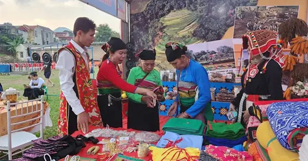 Thanh Hóa: Bảo Tồn Và Phát Triển Ngôn Ngữ, Trang Phục, Nghề Truyền ... Thanh Hóa: Bảo Tồn Và Phát Triển Ngôn Ngữ, Trang Phục, Nghề Truyền ...