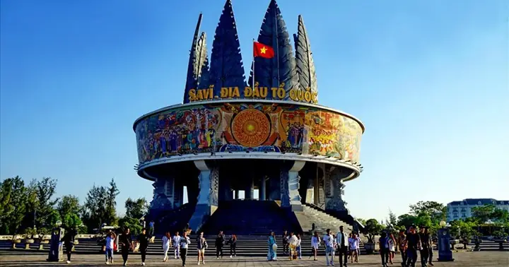Móng Cái - Nơi Địa Đầu Tổ Quốc Móng Cái - Nơi Địa Đầu Tổ Quốc