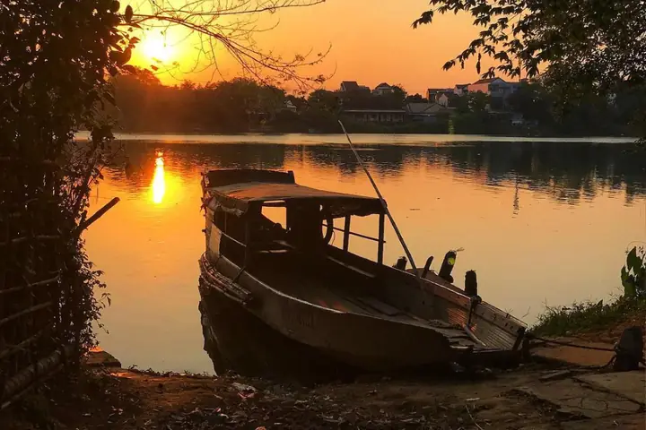 Du Lịch Thôn Vĩ Dạ: Không Gian Yên Bình Giữa Lòng Xứ Huế