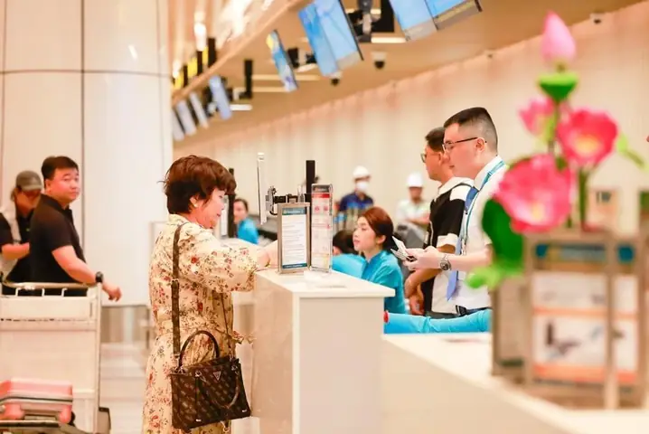 Hướng Dẫn Chi Tiết Thủ Tục Đi Máy Bay Cho Người Lần Đầu Bay