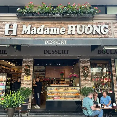 11. Madame Hương