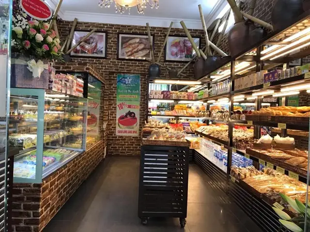 Nguyễn Sơn Bakery