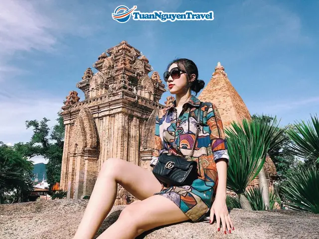 Ngày 3: City Tour – Tắm Bùn Tháp Bà - Tiễn Khách (ăn Sáng, Trưa) Ngày 3: City Tour – Tắm Bùn Tháp Bà - Tiễn Khách (ăn Sáng, Trưa)