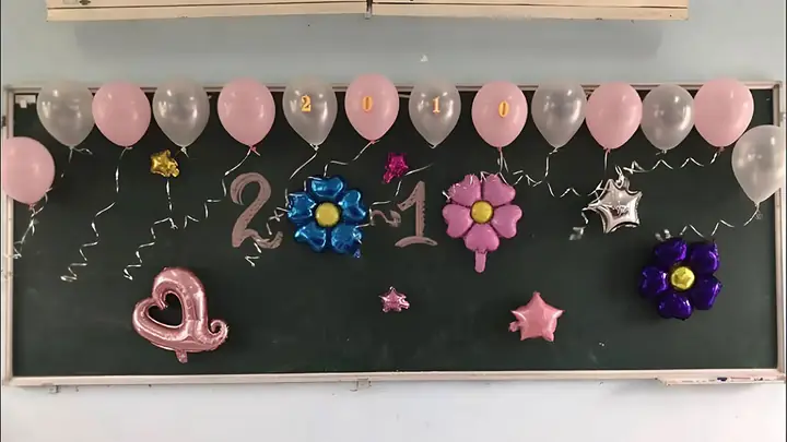 Mẫu Trang Trí Bảng 20/11 Sử Dụng Bóng Bay Mẫu Trang Trí Bảng 20/11 Sử Dụng Bóng Bay