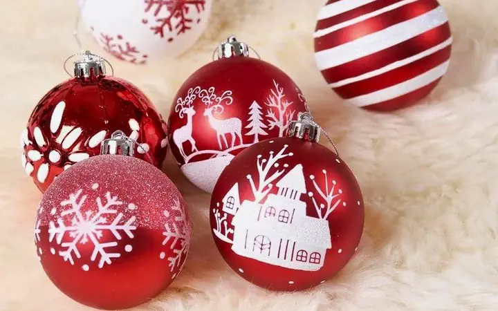 Treo Quả Châu Noel Trang Trí Quán Trà Sữa