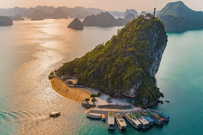 Some Tips For Booking Transport From Hanoi To Halong Bay Some Tips For Booking Transport From Hanoi To Halong Bay