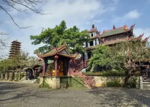 Chùa Thiên Hưng: Điểm Đến Tâm Linh Cổ Kính Nơi Đất Võ
