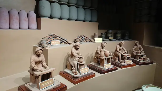 Trung Tâm Tinh Hoa Làng Nghề Việt – Kiến Trúc Ấn Tượng Giữa Làng Gốm Bát Tràng Cổ Xưa
