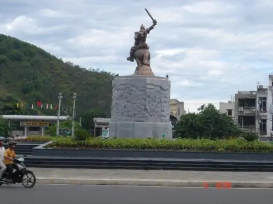 Tượng Đài Quang Trung, Trung Tâm Tp.quy Nhơn - Ảnh Của Quy ...