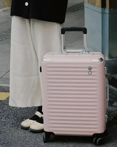 Vali Size 24 Có Được Cho Phép Xách Tay Lên Máy Bay Không?