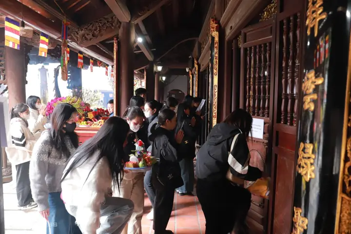 Tại Sao Nhiều Người Đến Chùa Hà Cầu Duyên?