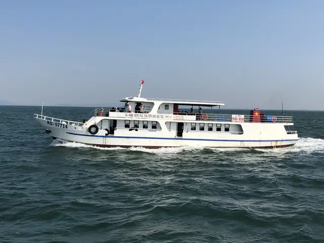 Tàu Minh Nga