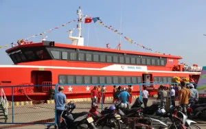 Vé Tàu Trưng Trắc Phú Quý Khứ Hồi Bao Nhiêu?