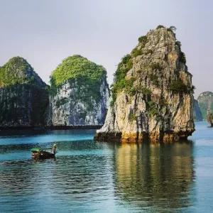Vịnh Bái Tử Long: Kinh Nghiệm Du Lịch Chi Tiết Năm 2025
