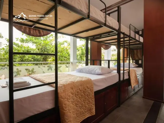 Cat Ba Central Hostel