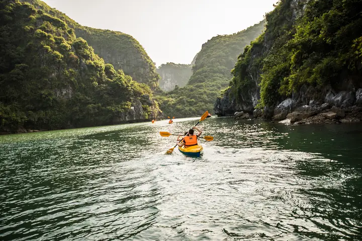 What To Do In Ha Long Bay | Vietnam Tourism